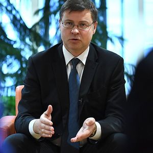 Le Letton Valdis Dombrovskis est en visite officielle à Paris ce lundi, où il rencontrera le Premier ministre, Edouard Philippe, le ministre de l'Economie, Bruno Le Maire et le gouverneur de la Banque de France, François Villeroy de Galhau.