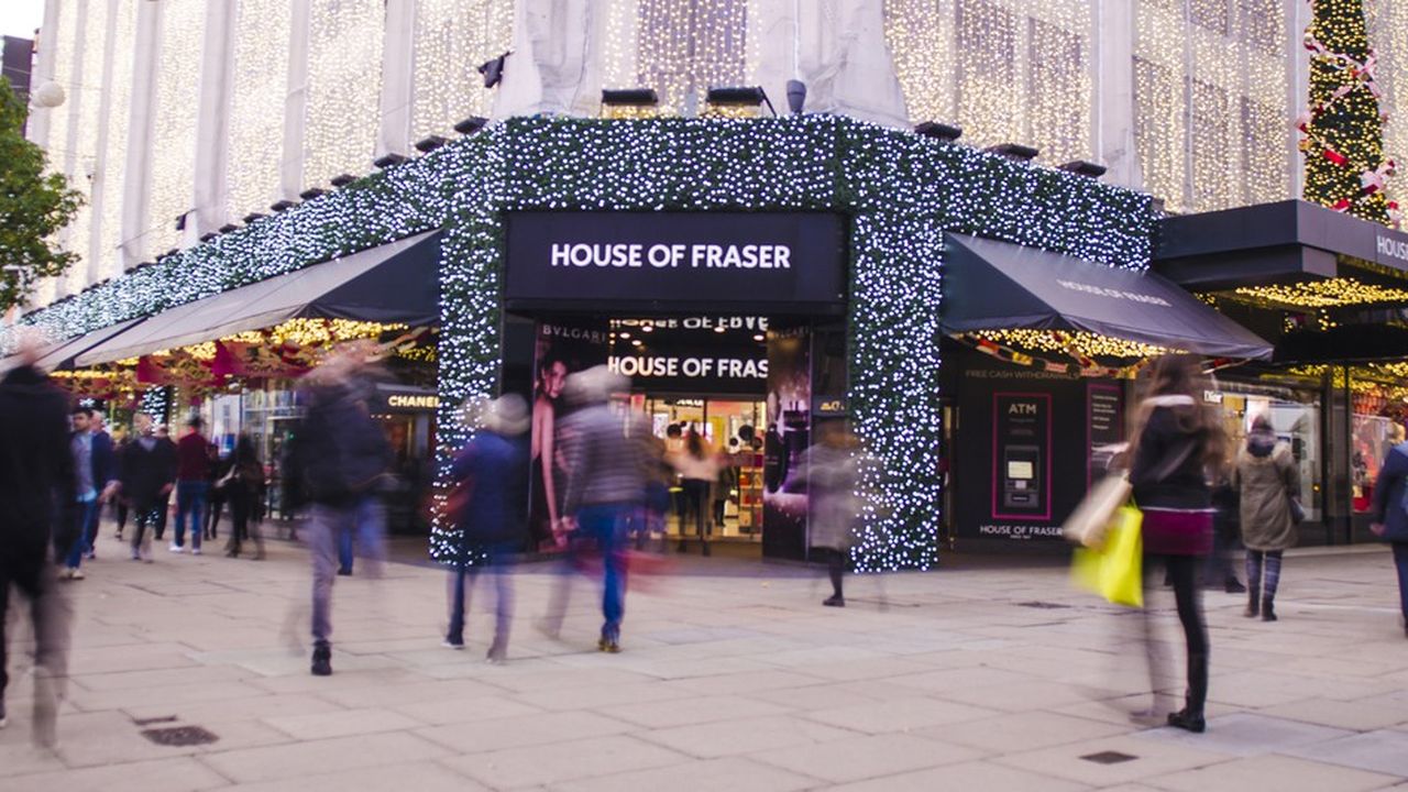 La chaîne avait prévu de fermer plus de la moitié de ses grands magasins début 2019, dont son flagship situé sur Oxford Street, au coeur de Londres.