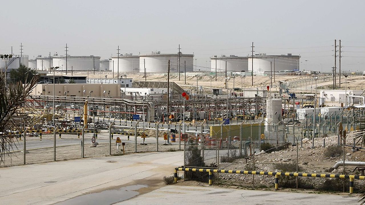 Riyad a octroyé à Saudi Aramco le droit d'exploiter le pétrole saoudien pour une durée de quarante ans, selon le Financial Times.