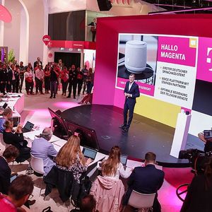 A l'IFA de Berlin, Deutsche Telekom a lancé un test grand public de son enceinte connectée Magenta.