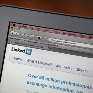 Les agences d'espionnage chinoises utilisent de faux comptes sur LinkedIn pour recruter des Américains ayant accès à des secrets gouvernementaux et commerciaux