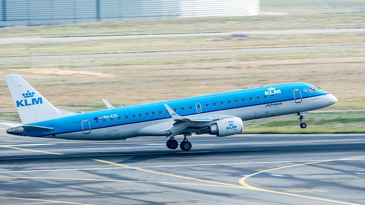 Les pilotes de KLM ont obtenu des hausses de salaires plus importantes que prévue en brandissant l'arme de la grève.