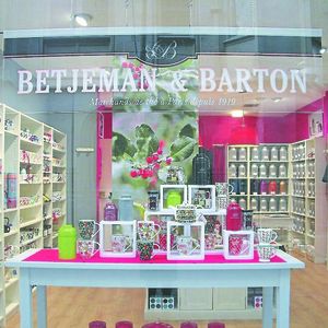 La Boutique de Betjeman & Barton à Rouen. La maison de thé en possède une vingtaine dont 12 à l'étranger
