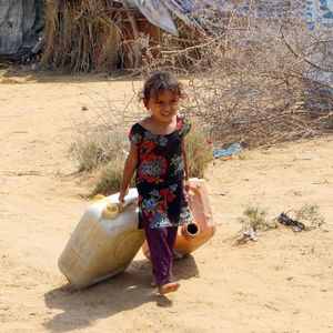 Au Yémen, la Banque mondiale estime que 8,4 millions de personnes souffrent d'insécurité alimentaire grave et risquent de mourir de faim.