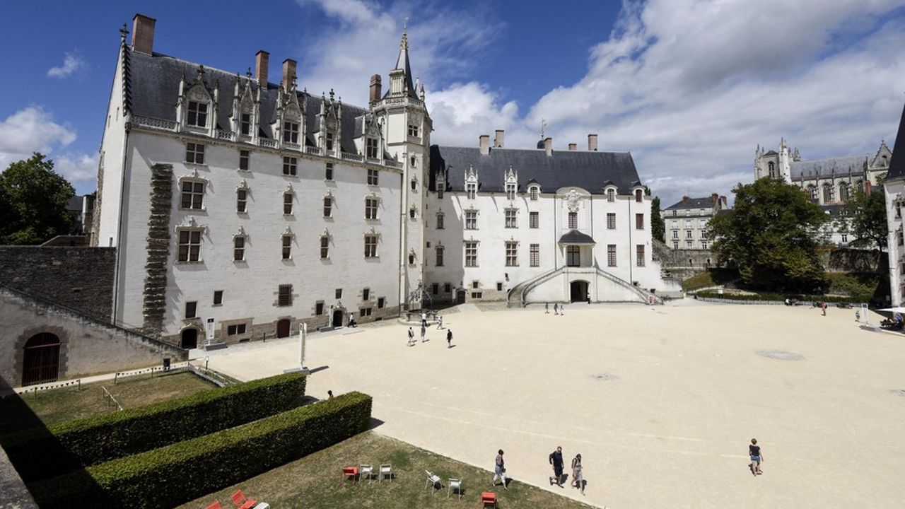 Le château des ducs de Bretagne dans le centre de Nantes.
