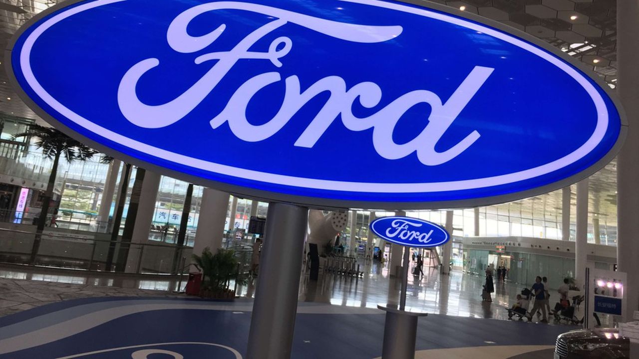 Chez Ford, les coupes prévues devraient être décidées d'ici le deuxième trimestre 2019.