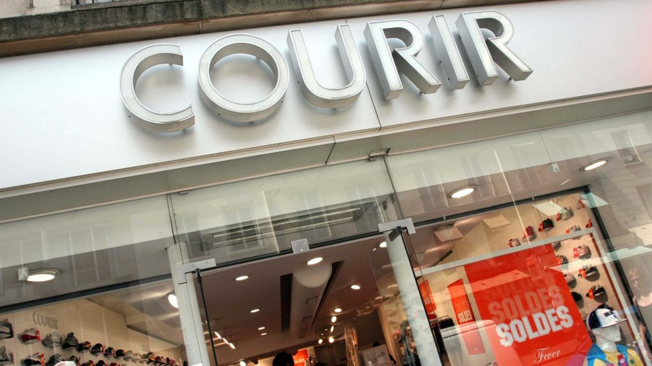 L'enseigne Courir, fondée en 1980, détient 248 magasins en France et 30 à l'international.