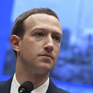 « Nous aimerions que Monsieur Zuckerberg vienne à Londres le 24 mai », écrit le président de la Commission sur le numérique, la culture et les médias en charge de l'affaire Cambridge Analytica