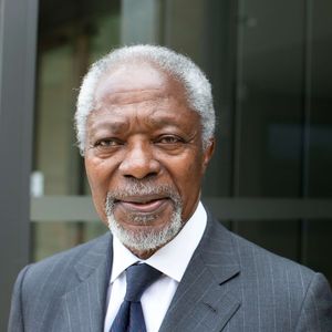 En 2001, Kofi Annan et les Nations unies ont reçu conjointement le prix Nobel de la paix.