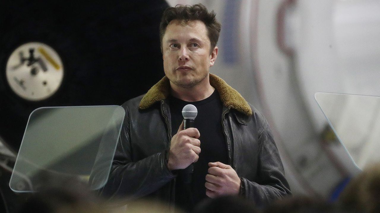 Elon Musk a quitté la présidence de Tesla, mais reste directeur général.