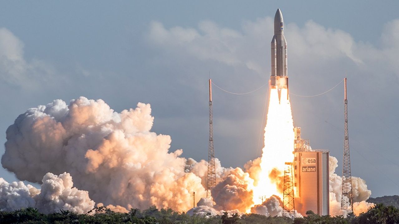 Le lanceur européen Ariane 5 fait face à une concurrence grandissante et au ralentissement du marché des satellites civils.