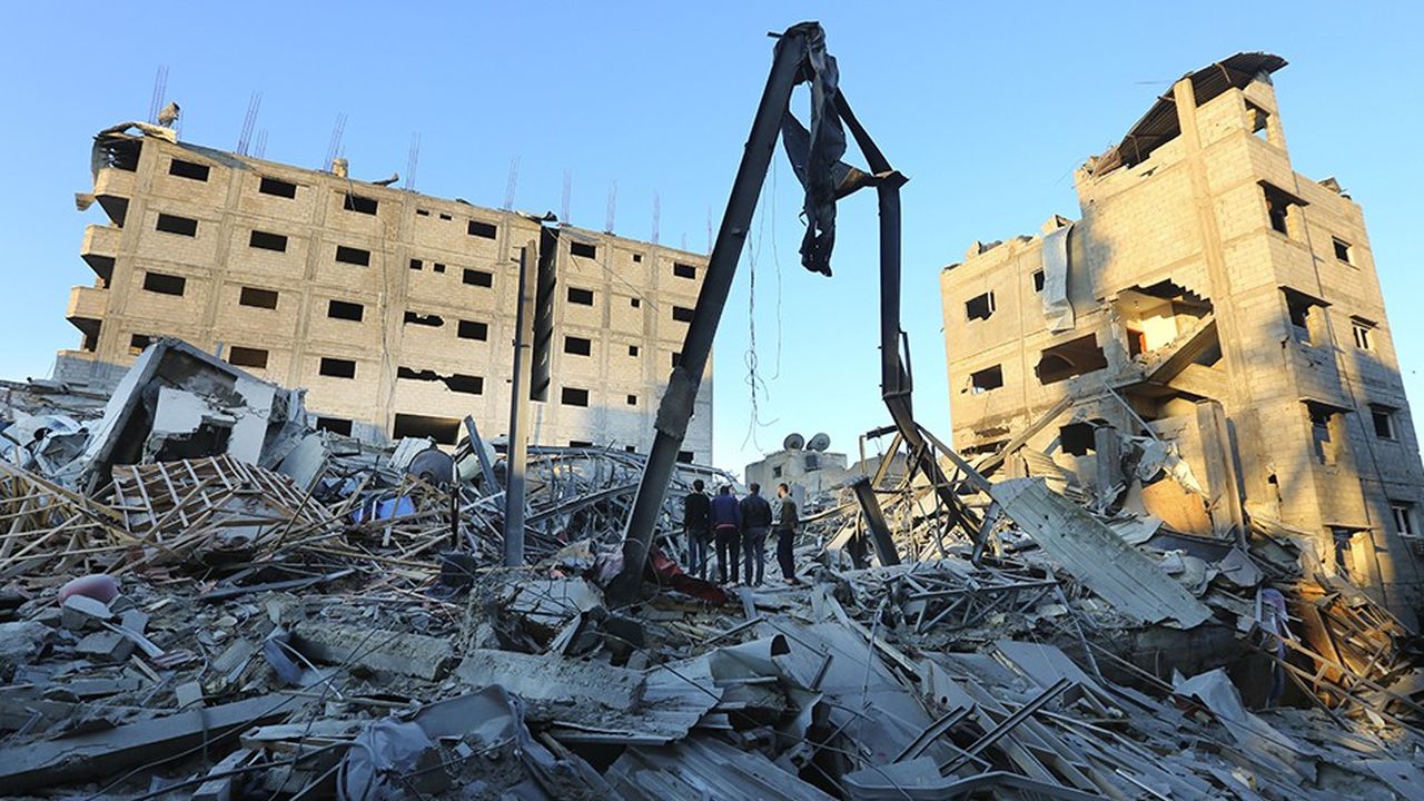 Lundi, l'aviation israélienne a détruit à Gaza le siège d'Al-Aqsa, la chaîne de télévision du Hamas, ainsi que des bureaux des services secrets palestiniens