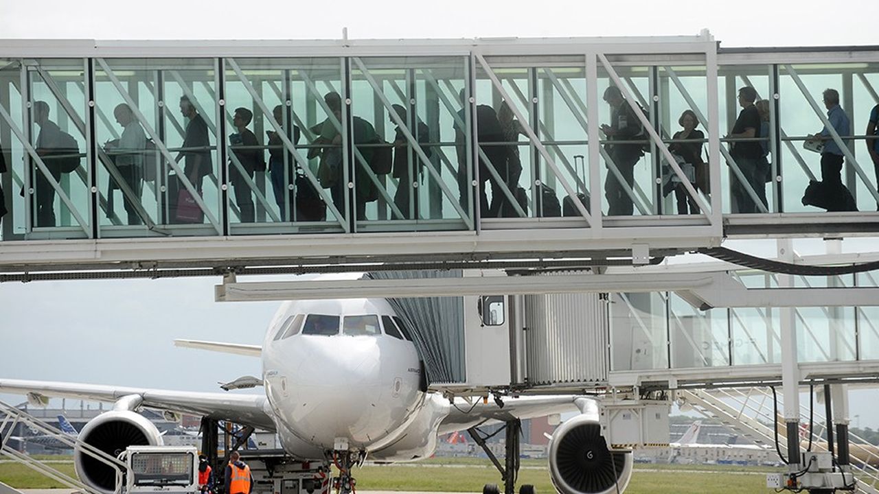 Pour la Cour des comptes, les erreurs commises lors de la privatisation de l'aéroport de Toulouse ont été corrigées à Nice et à Lyon.