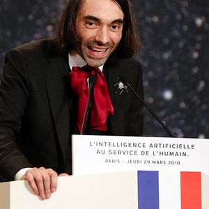 Le mathématicien et député LREM Cédric Villani lors de la présentation du rapport qu'il a présidé sur la stratégie française d'intelligence artificielle, le jeudi 29 mars au Collège de France.