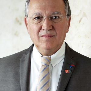 Président de l'Office européen des brevets (OEB) depuis le 1er juillet 2010, Benoît Battistelli passera la main à son successeur, Antonio Campinos, à la fin du mois de juin.