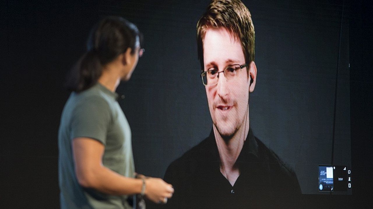Réfugié en Russie depuis cinq ans, Edward Snowden continue d'intervenir régulièrement, par vidéoconférence, lors d'événements consacrés à la surveillance et à la protection des données (ici, au MIT Media Lab, en 2016).