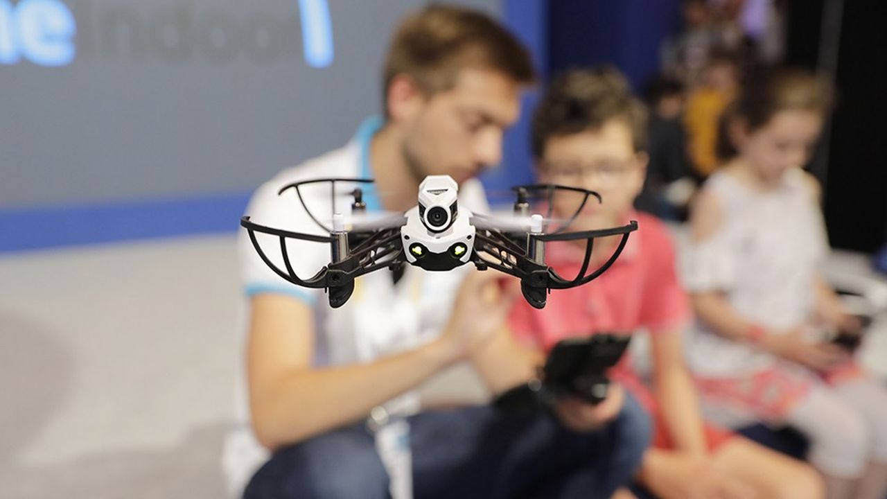 A partir de septembre, le télépilotage de certains drones sera soumis au passage d'un examen.