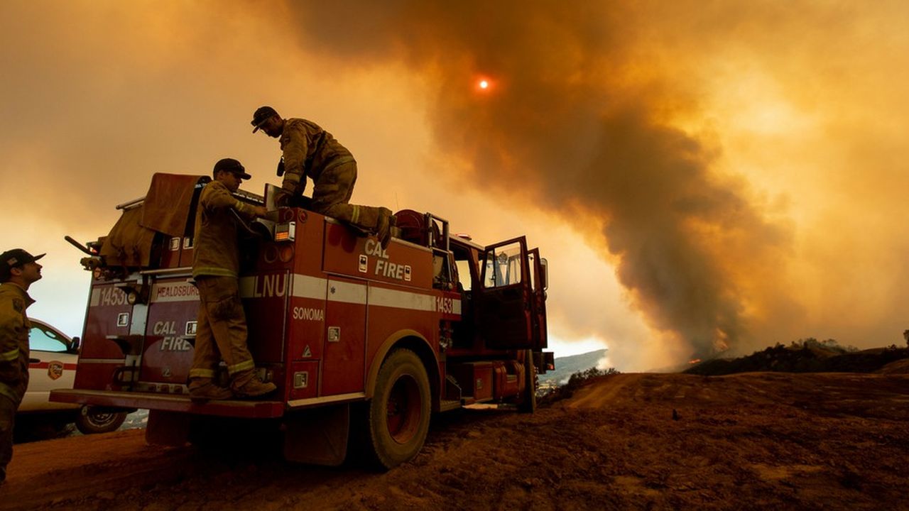 Plus de 14.000 pompiers sont mobilisés à travers la Californie. Ils seront bientôt aidés par 200 soldats.