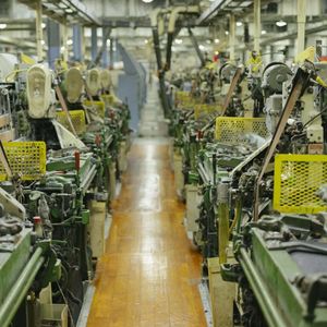 La dernière grande usine de jean aux Etats-Unis, Cone Denim White Oak, a fermé ses portes le 31 décembre dernier.