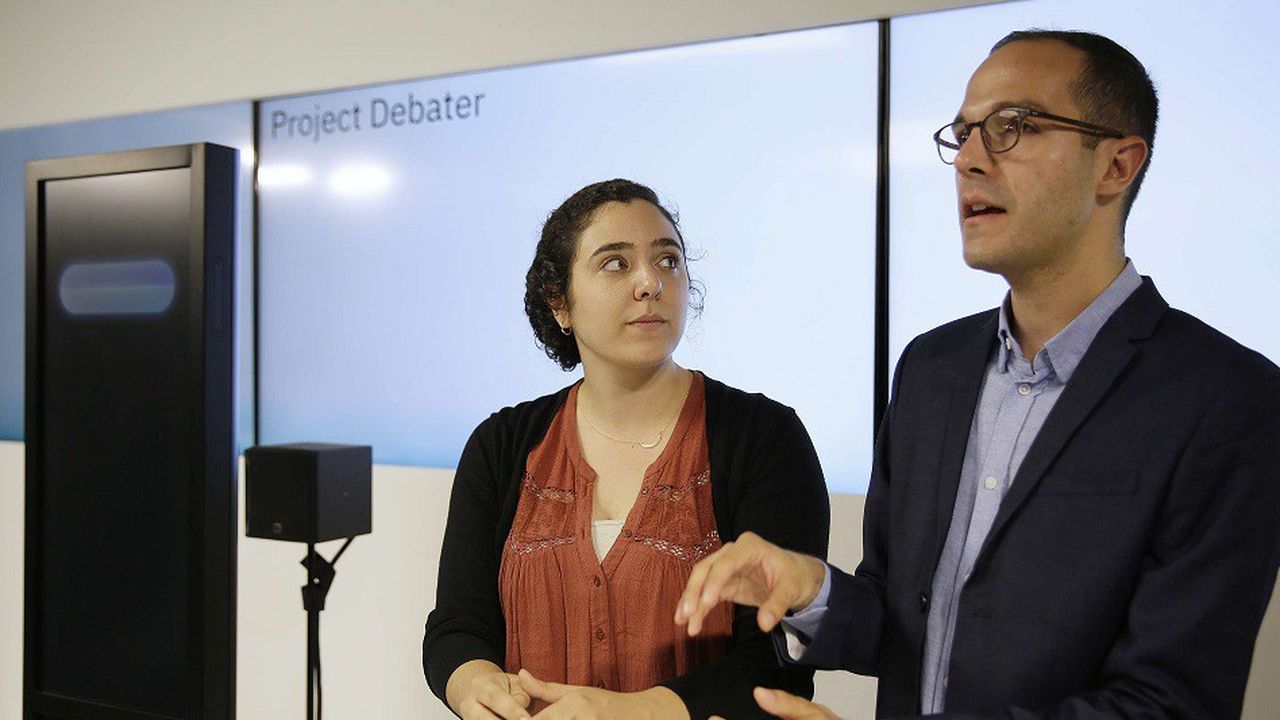 Noa Ovadia et Dan Zafrir lors de leur préparation au débat contre l'ordinateur d'IBM en juin à San Francisco.