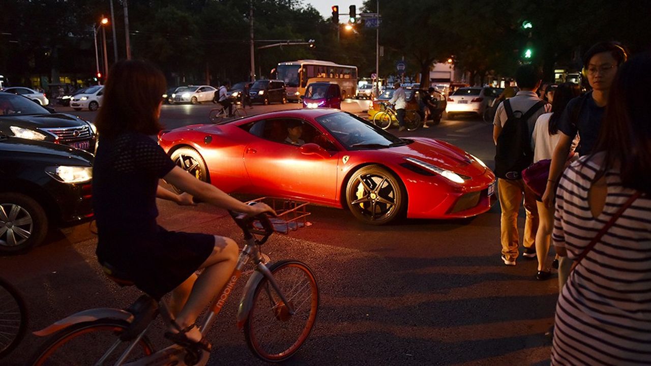 Les ventes de voitures de luxe bondissent dans le monde entier, a fortiori en Chine.