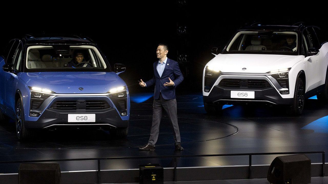 William Li, fondateur et PDG de NIO présente son SUV ES8, en Chine en décembre 2017.