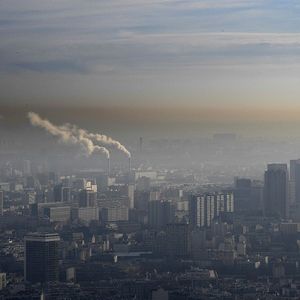 Des épisodes de forte pollution de l'air sont régulièrement enregistrés à Paris.