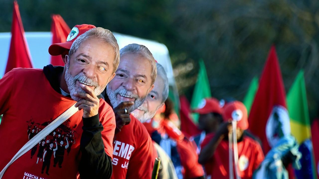 Au terme d'une session marathon du Tribunal supérieur électoral qui s'est achevée samedi à l'aube, l'ancien président Lula a été placé hors jeu de la campagne présidentielle. 