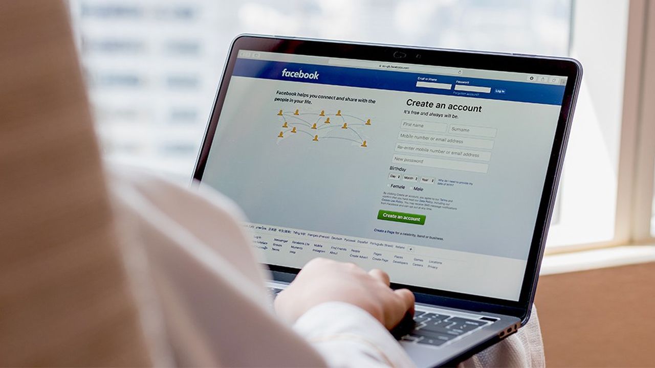 Le géant de Menlo Park a révélé vendredi que des pirates étaient parvenus à prendre le contrôle de quelque 50 millions de comptes Facebook dans le monde.