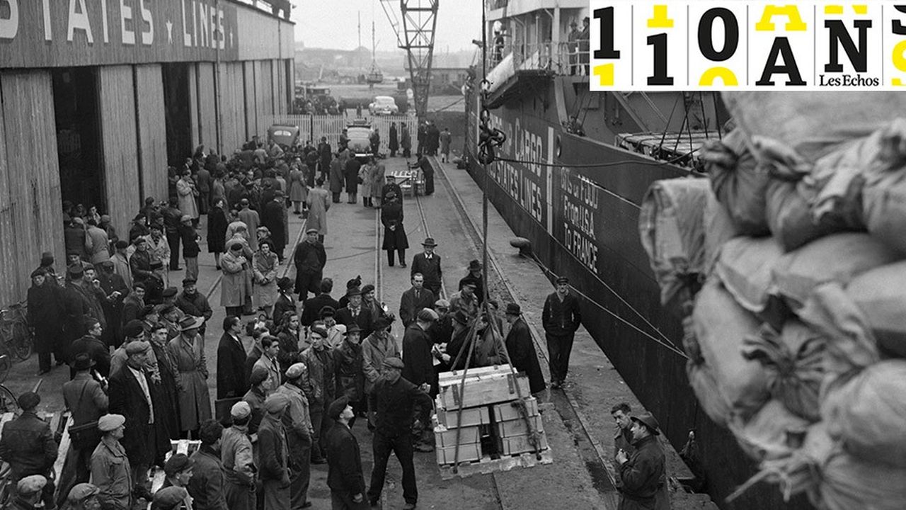 Décembre 1947, dans le port du Havre, un cargo américain décharge ses marchandises