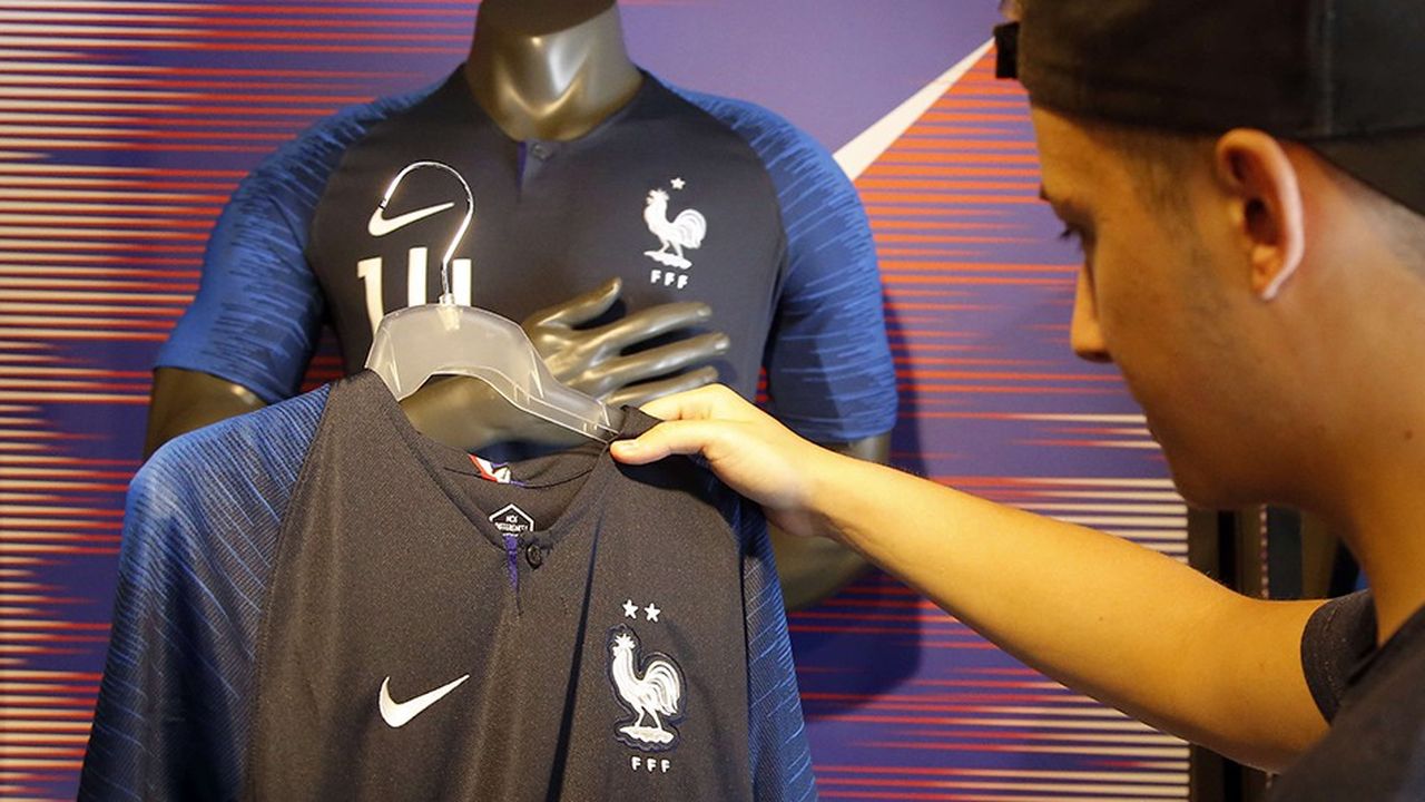Taille S-M-L équipe de France 2 étoiles Neuf avec emballage Maillot de foot 