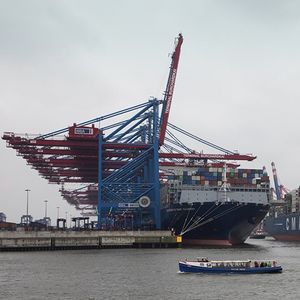 Une grande partie des exportations allemandes passent par le port de Hambourg. 