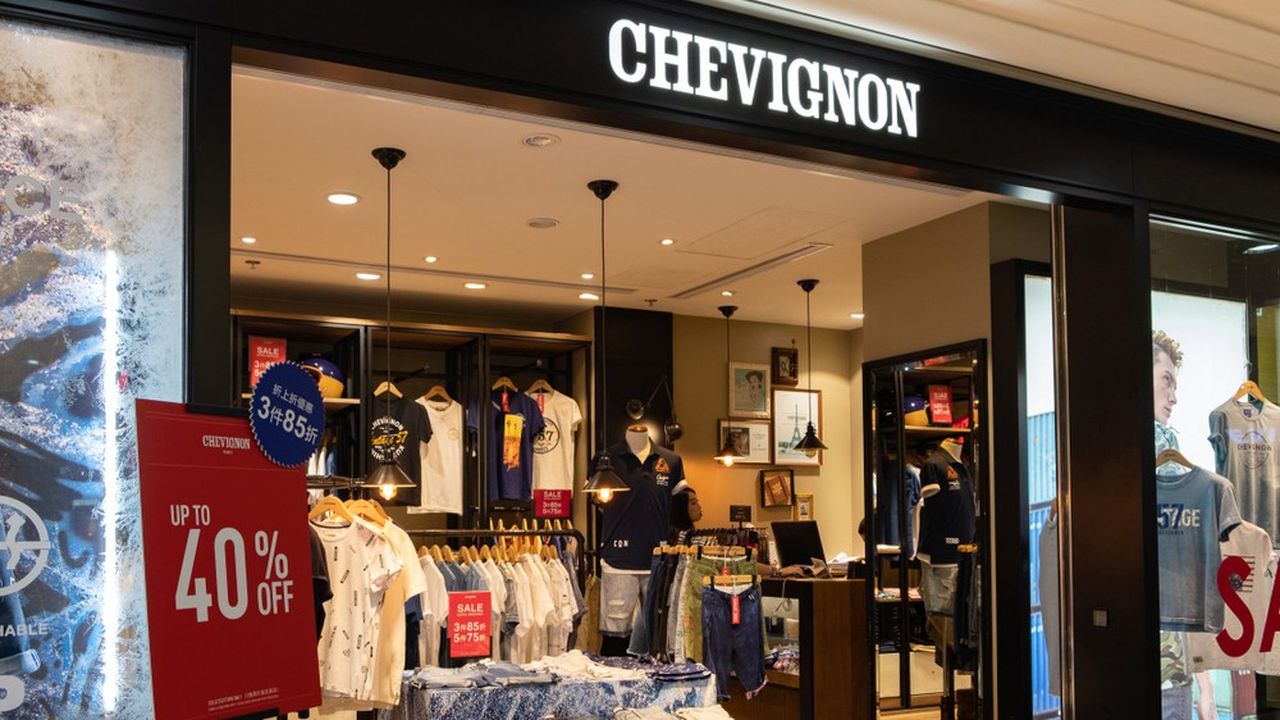 Chevignon compte 60 points de vente en France et 115 à l'international.