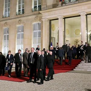 Emmanuel Macron a préféré s'exprimer devant les maires depuis l'Elysée plutôt qu'au Congrès comme l'an dernier.