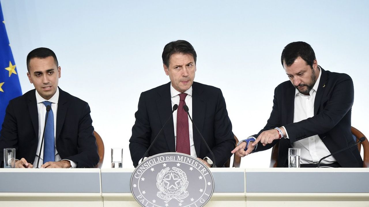 De gauche à droite : le ministre italien de l'Economie Luigi Di Maio, le Premier ministre italien Giuseppe Conte et le ministre de l'Intérieur Matteo Salvini.