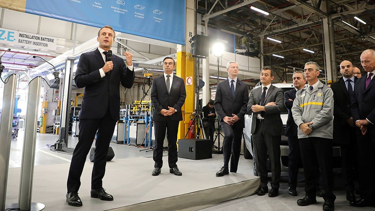 Emmanuel Macron et le PDG de Renault, Carlos Ghosn, ce jeudi matin à l'usine de Maubeuge.