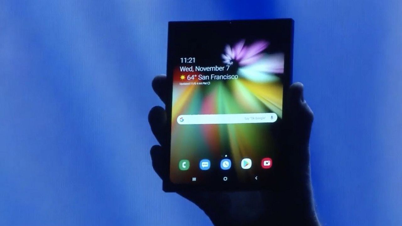 Samsung n'a pas avancé de date pour la commercialisation de son smartphone pliable.