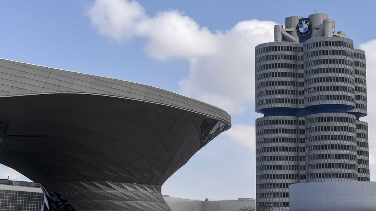Le constructeur munichois, qui fabrique des BMW et Mini, avait déjà corrigé fin septembre ses prévisions de résultats pour 2018.