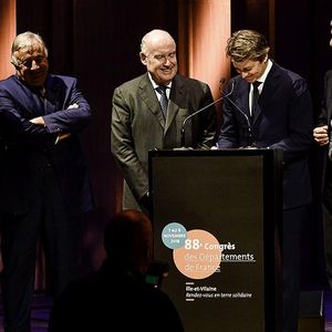 François Baroin, Gérard Larcher, Hervé Morin et Dominique Bussereau jeudi à Rennes pour l'ouverture du congrès.