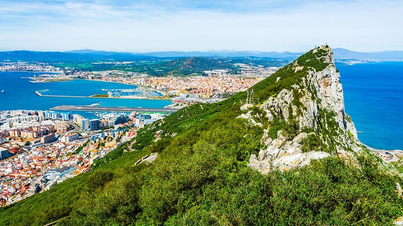 Jusqu'au bout, le sort de Gibraltar, enclave britannique de sept kilomètres carrés à la pointe sud de l'Espagne, aura menacé la tenue du sommet de dimanche.
