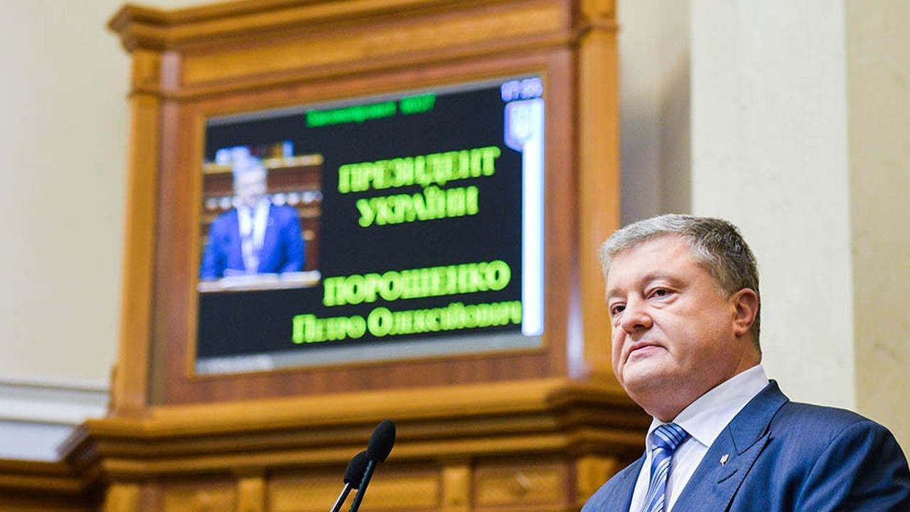 Le président ukrainien, Petro Porochenko, a proposé de mettre en place la loi martiale pour deux mois