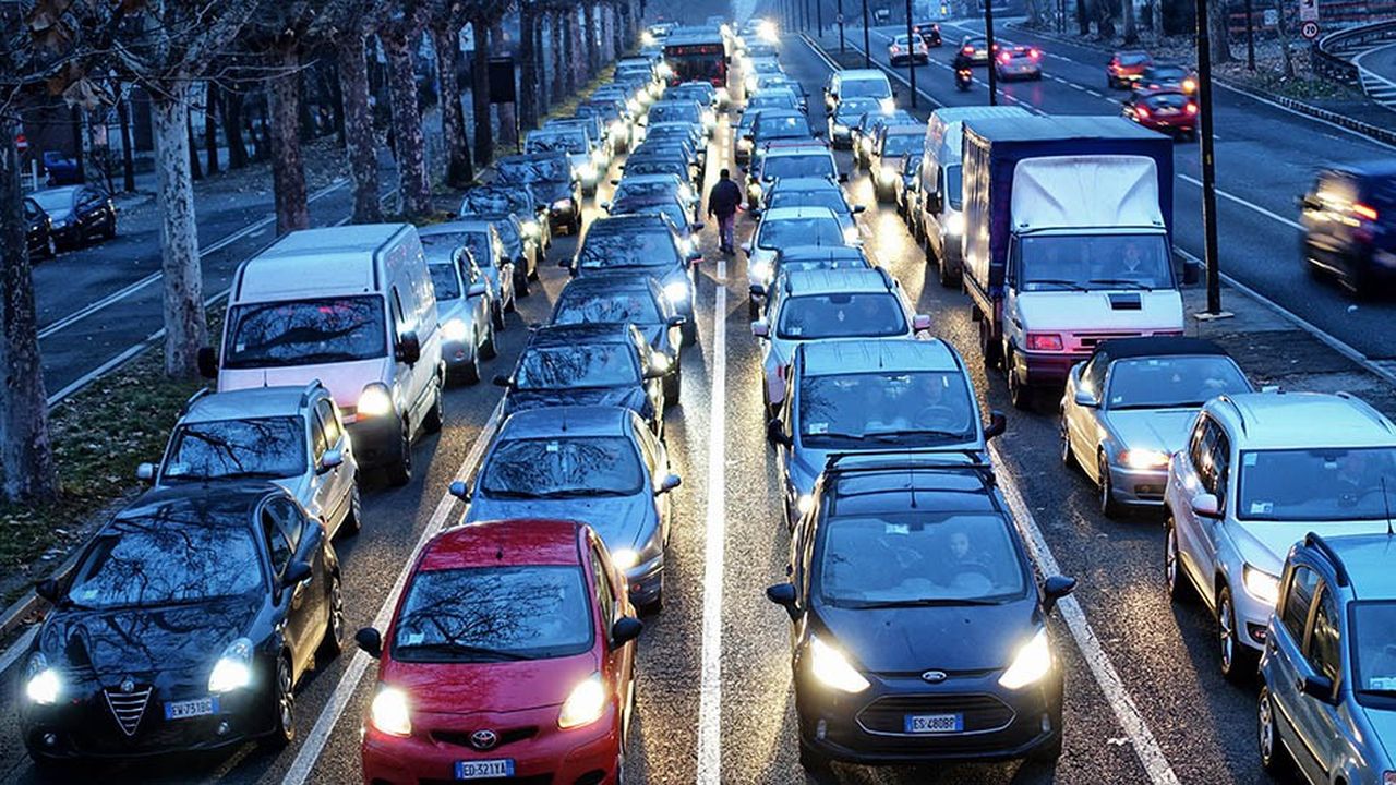 La facture de la pollution automobile pourrait être allégée d'environ 80 % d'ici à 2030 avec une généralisation des véhicules à faibles émissions (électrique, hybride), selon l'étude de l'EPHA