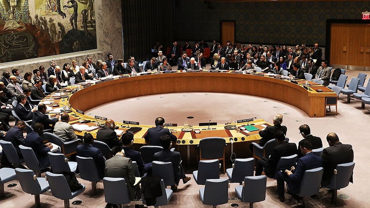 La France est, depuis la fin de la Seconde Guerre Mondiale, l'un des cinq pays à disposer d'un siège permanent au Conseil de sécurité des Nations unies aux côtés de la Chine, des Etats-Unis, du Royaume-Uni et de la Russie.