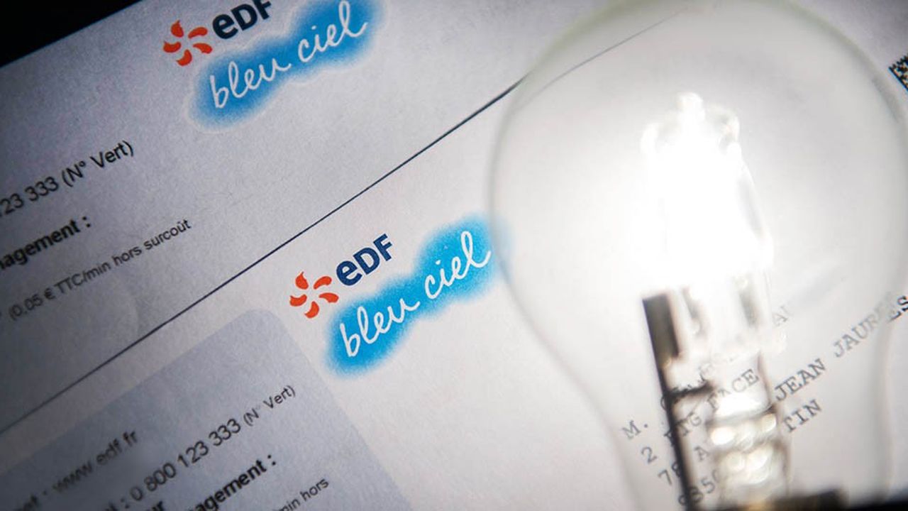 L'évolution du tarif réglementé de vente de l'électricité d'EDF, auquel sont abonnés 80 % des foyers, s'annonçait forte, en raison de la hausse des prix de l'électricité sur le marché des gros ces derniers mois et de plusieurs autres facteurs (certificats d'économies d'énergie, marché de capacité…)