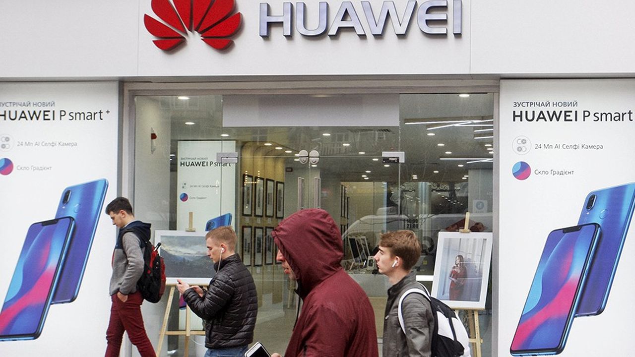 Premier équipementier télécoms mondial et deuxième fabricant de smartphones, Huawei est critiqué pour ses liens supposés avec le pouvoir chinois.