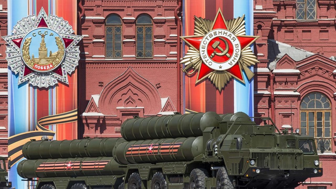 Pour la première fois, une entreprise russe, Almaz-Antey connue pour les missiles S-400, entre dans le Top10 des plus gros producteurs d'armes