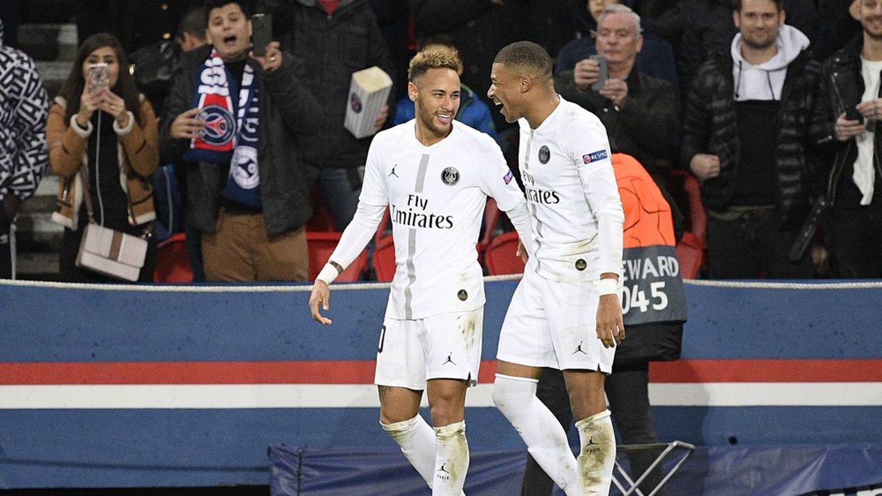Neymar et Mbappé ont été recrutés pour plus de 400 millions d'euros par le PSG. Des dépenses qui valent au club d'être visé par une enquête par l'UEFA.