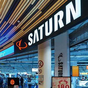 Ceconomy exploite plus de 1.000 magasins Saturn et Media Markt en Europe.