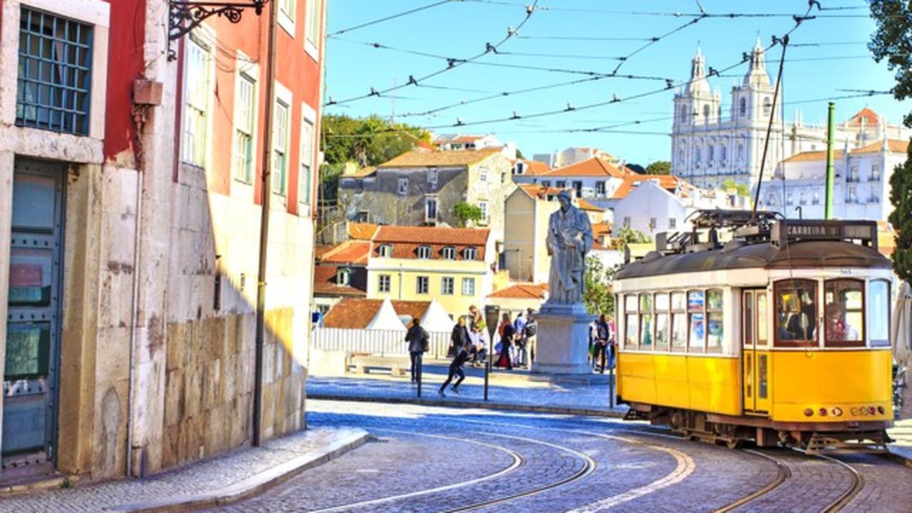 Le Portugal Nouvelle Terre D Exil Fiscal Pour Les Retraites Francais Les Echos