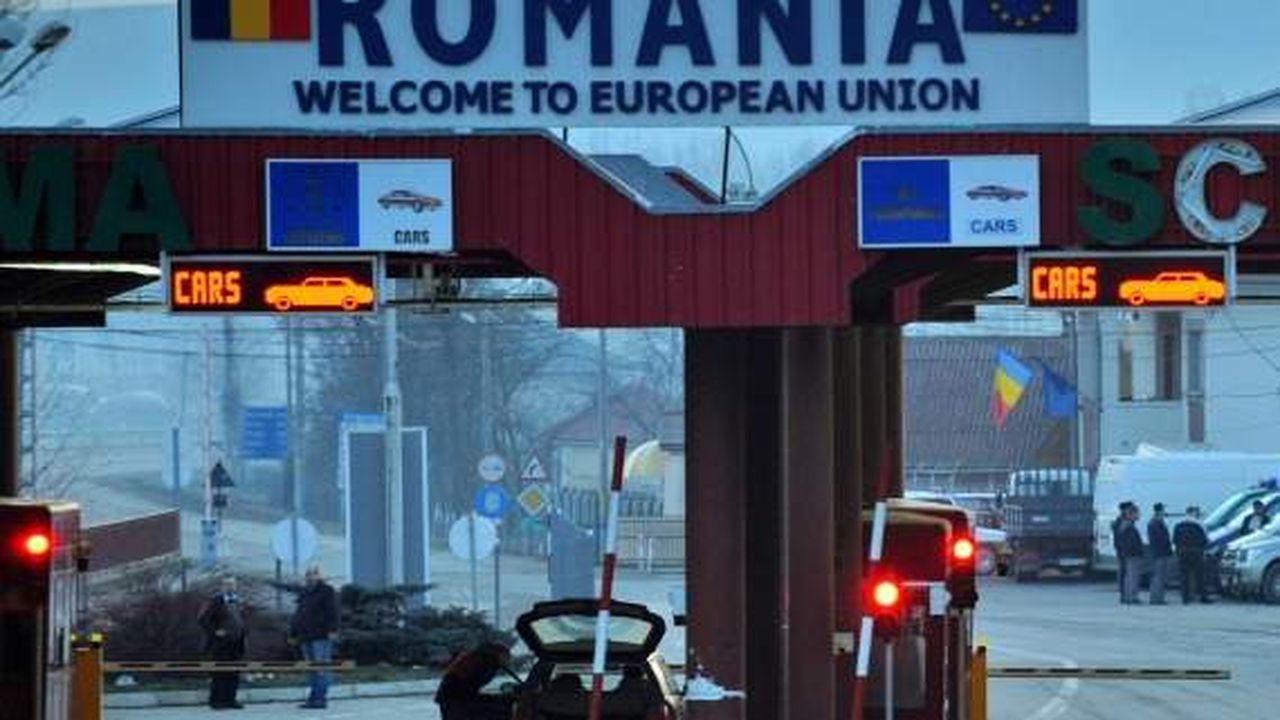 Юнион карс. Romanian border Crossing point. Welcome to Europe. Europe Welcome.